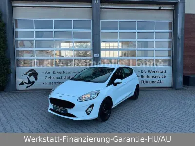 Gebraucht Ford Fiesta Cool & Connect 71 PS (52 kW) 2019 Weiß Kleinwagen
