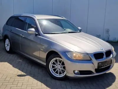 Gebraucht BMW 318 143 PS (105 kW) 2010 Grau Kombi