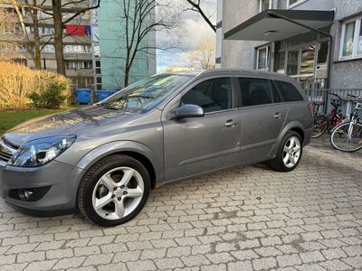 gebraucht Opel Astra 1.8 Sport/1.Hand/wenig km !!