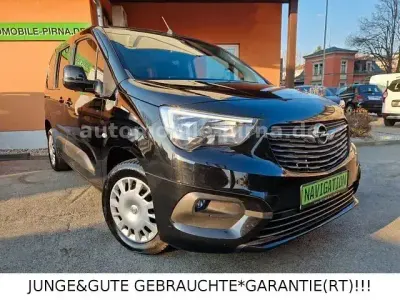 Second-hand Opel Combo Life Elegance 131 CP (96 kW) 2023 Negru Monovolum