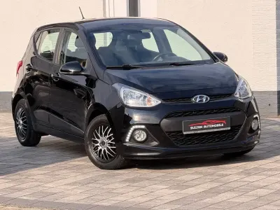 Gebraucht Hyundai i10 Style 87 PS (63 kW) 2015 Schwarz Kleinwagen
