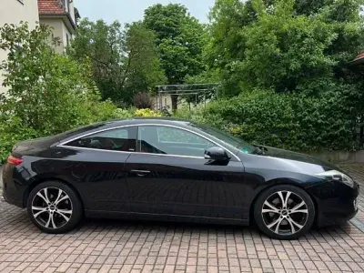 Gebraucht Renault Laguna III 173 PS (127 kW) 2013 Schwarz Coupé