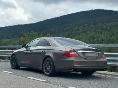 Gebraucht Mercedes CLS320 224 PS (164 kW) 2006 Gold Coupé