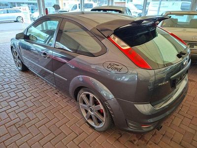 Gebraucht Ford Focus Sport 116 PS (85 kW) 2005 Grau Limousine