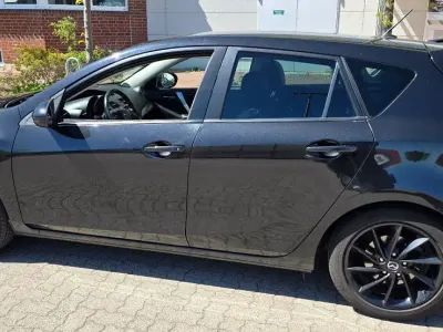 Używany Mazda 3 Sports-Line 185 KM (136 kW) 2012 Czarny Sedan/Limuzyna