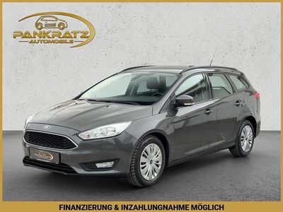 Gebraucht Ford Focus Business Edition 125 PS (91 kW) 2015 Grau Kombi