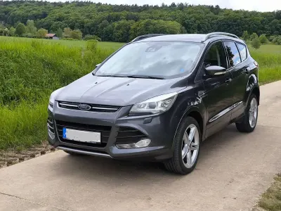 Gebraucht Ford Kuga Titanium 179 PS (131 kW) 2015 Grau SUV