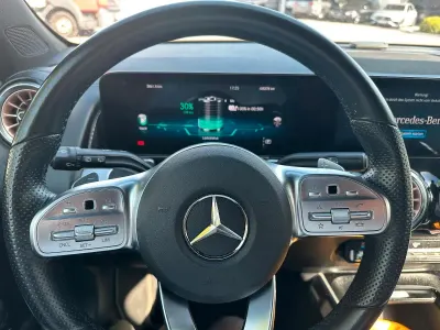 Gebraucht Mercedes EQB300 167 kW (228 PS) 2022 Schwarz SUV