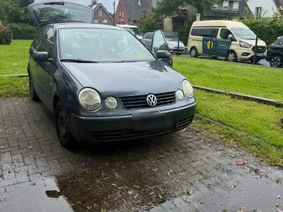 Gebraucht VW Polo 75 PS (55 kW) 2002 Grau Kleinwagen
