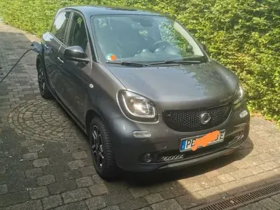 Gebraucht Smart ForFour Electric Drive Prime 60 kW (82 PS) 2018 Grau Limousine