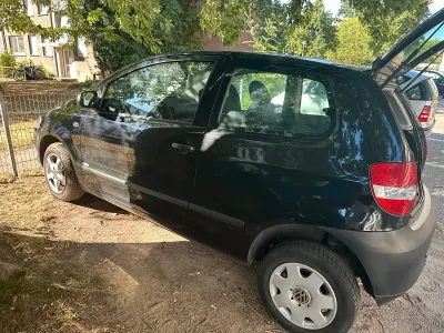Gebraucht VW Fox 54 PS (39 kW) 2006 Schwarz Kleinwagen