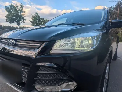 Używany Ford Kuga Trend 150 KM (110 kW) 2014 Czarny SUV
