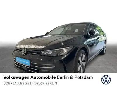 Używany VW Passat R 150 KM (110 kW) 2025 Czarny Kombi
