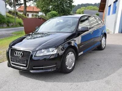 Gebraucht Audi A3 Attraction 105 PS (77 kW) 2012 Schwarz Kleinwagen