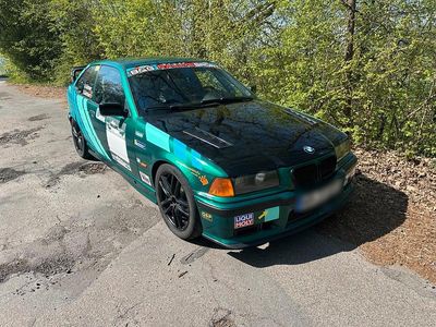 Second-hand BMW 323 170 CP (125 kW) 1999 Verde Coupe