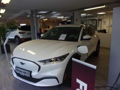 Usata Ford Mustang Mach-E Basis 197 kW (269 CV) 2022 Bianco SUV