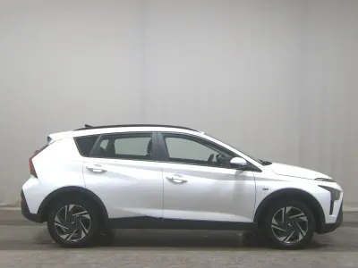 Gebraucht Hyundai Bayon Trend 120 PS (88 kW) 2023 Weiss SUV