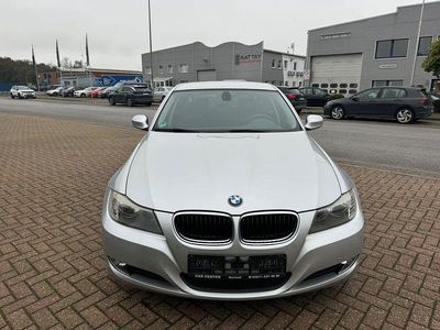 Używany BMW 320 Comfort Edition 170 KM (125 kW) 2009 Srebrny Sedan/Limuzyna