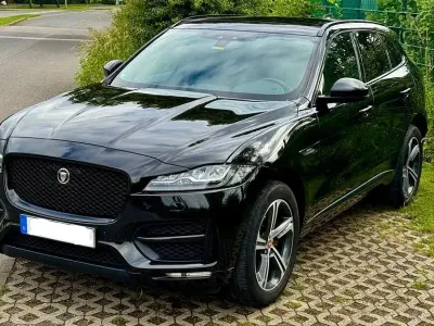 Gebraucht Jaguar F-Pace R-Sport 179 PS (131 kW) 2019 Schwarz SUV