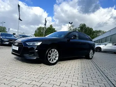 Gebraucht Audi A4 Ambiente 231 PS (169 kW) 2020 Mythosschwarz metallic Kombi