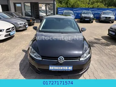 Gebraucht VW Golf VII Comfortline 110 PS (80 kW) 2017 Schwarz Limousine