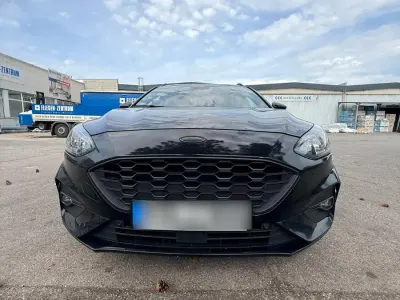 Gebraucht Ford Focus ST-Line 150 PS (110 kW) 2020 Schwarz Kombi