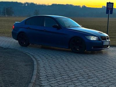 Second-hand BMW 325 218 CP (160 kW) 2008 Albastru Berlinǎ