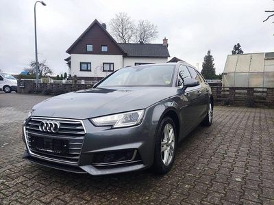 Grau Gebraucht 2019 Audi A4 Ambiente Kombi | 18.999 € (Guter Preis)