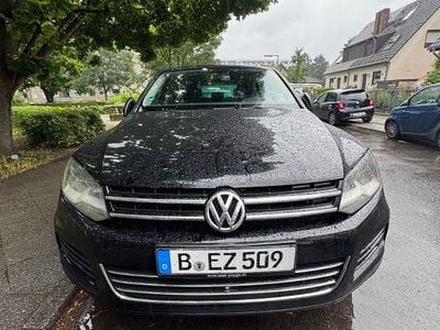 Używany VW Touareg Terrain Tech 245 KM (180 kW) 2014 Czarny SUV