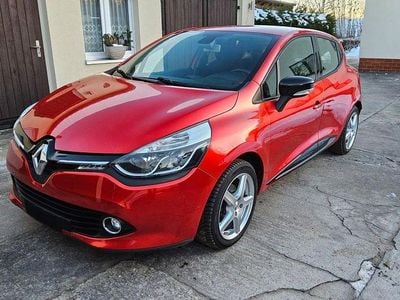 Gebraucht Renault Clio IV Dynamique 120 PS (88 kW) 2014 Rot Limousine