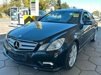 Gebraucht Mercedes E250 AMG 204 PS (150 kW) 2010 Schwarz Coupé