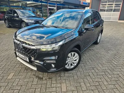 Gebraucht Suzuki SX4 S-Cross Comfort 110 PS (80 kW) 2025 Schwarz SUV