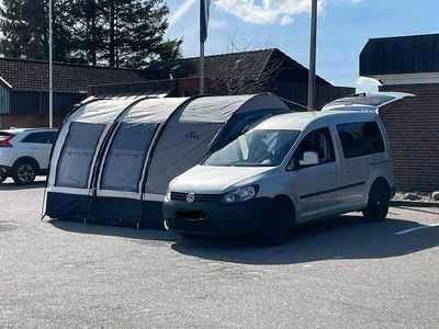 Usado VW Caddy 101 HP (74 kW) 2011 Prateado Monovolume