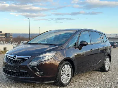 Begagnad Opel Zafira Tourer 140 HK (102 kW) 2016 Brun Minibuss