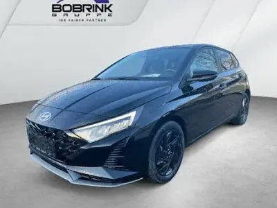 Gebraucht Hyundai i20 Blackline 90 PS (66 kW) 2026 Schwarz Kleinwagen