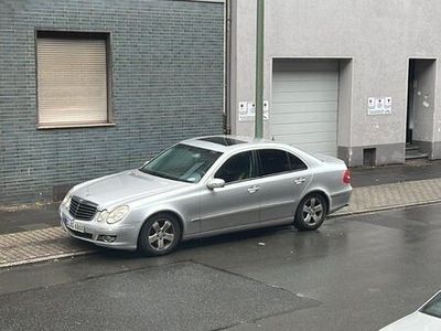 Mercedes E320