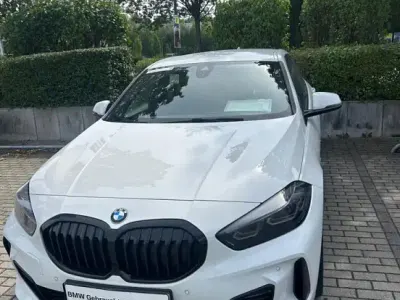 Gebraucht BMW 120 M Sport 190 PS (139 kW) 2021 Weiß Kleinwagen