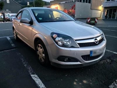 Opel Astra GTC