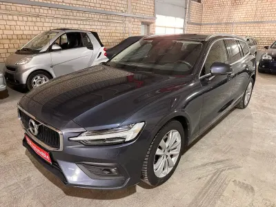 Brugt Volvo V60 Momentum 190 HK (139 kW) 2020 Blå Stationcar