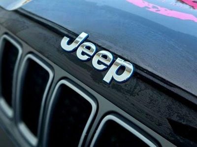 Second-hand Jeep Renegade Limited 190 CP (139 kW) 2023 Negru SUV