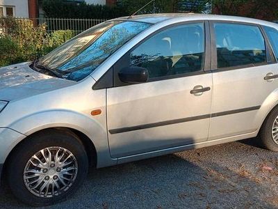 Usata Ford Fiesta 60 CV (44 kW) 2002 Argento Utilitaria