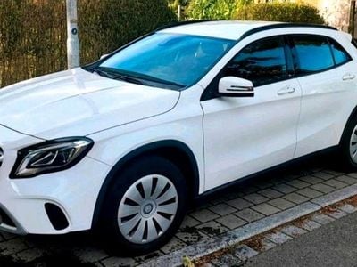 Gebraucht Mercedes GLA180 130 PS (95 kW) 2020 Weiß SUV