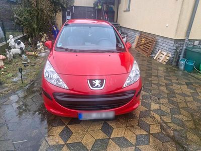 Gebraucht Peugeot 207 73 PS (53 kW) 2009 Rot Kleinwagen