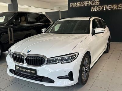 Weiß Gebraucht 2021 BMW 318 Advantage Limousine | 18.900 €