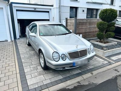 Gebraucht Mercedes CLK200 136 PS (100 kW) 1999 Silber Coupé