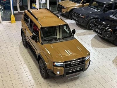 Neu Toyota Land Cruiser Cool 205 PS (150 kW) 2026 Sand mica  5c0 SUV