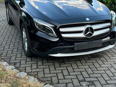 Mercedes GLA220