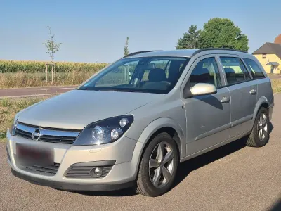 Gebraucht Opel Astra 105 PS (77 kW) 2006 Silber Kombi