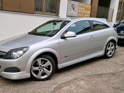 Gebraucht Opel Astra GTC OPC 116 PS (85 kW) 2011 Silber Coupé