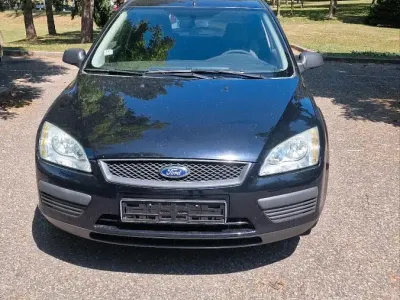 Gebraucht Ford Focus 100 PS (73 kW) 2006 Schwarz Limousine